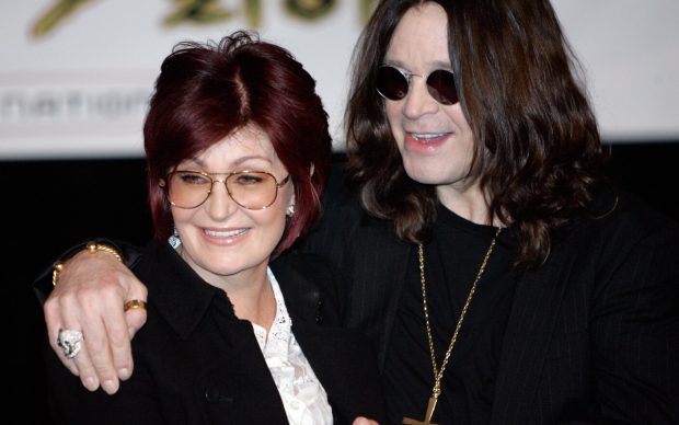 Ozzy Osbourne și soția lui, Sharon, se vor muta în Marea Britanie. Rockerul britanic susține că s-a „săturat” de atacurile armate