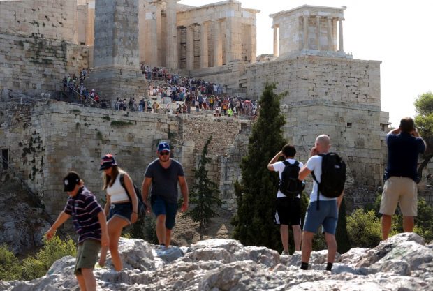 Grecia a primit vara aceasta un număr masiv de turiști străini, în vreme ce mulți greci nu și-au mai permis vacanțe în propria țară
