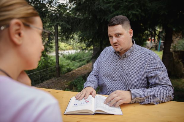 Interviu cu activistul maghiar interzis în România, despre autonomia Ținutului Secuiesc: „Teama alipirii la Ungaria e ridicolă. E suficient să te uiți pe hartă ca să înțelegi asta”