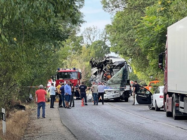 Care este starea celor cinci români aduși cu elicopterul din Bulgaria, în urma accidentului de autocar