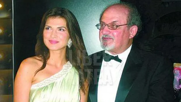 Cum a devenit Salman Rushdie prieten cu o vedetă din România. A și venit la București: „E aşa de uşor să vorbeşti cu el, e foarte natural”