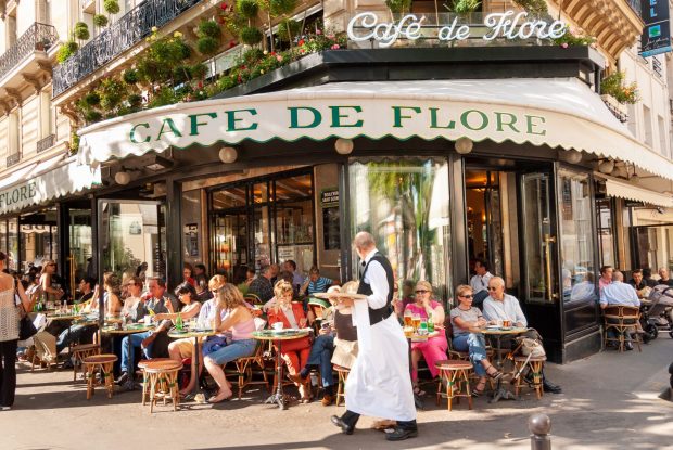 Cafenele celebre din Paris devenite obiective turistice