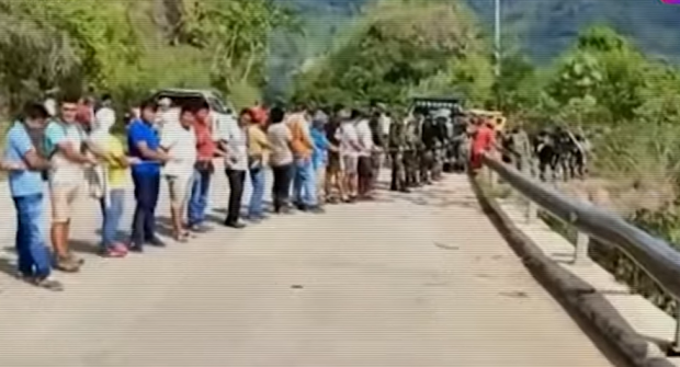 Cel puțin 16 oameni au murit în Peru, după ce o camionetă s-a prăbușit într-o prăpastie de 200 de metri