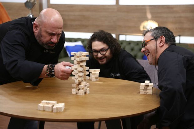 Dezvăluirile producătoarei emisiunii „Chefi la cuțite”, după ce cei trei bucătari au fost dați afară de la Antena 1: „Mie, ei nu mi-au spus niciodată așa ceva”