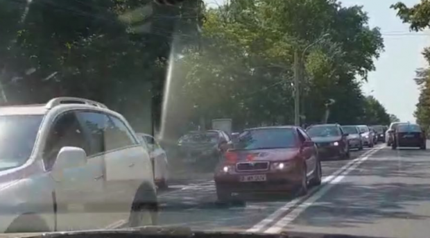 Aglomerație pe drumurile naţionale din sudul litoralului. Zonele unde traficul este intens