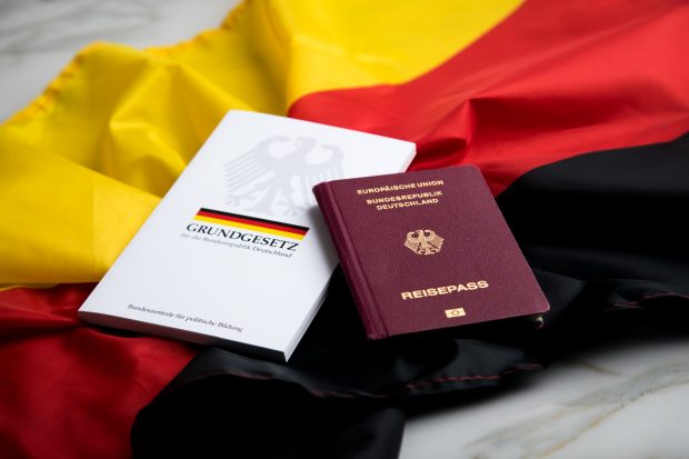 Cum obții cetățenia germană. Acte necesare și condiții
