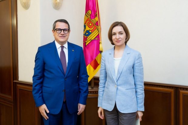 Maia Sandu l-a primit pe șeful SRI, Eduard Hellvig, la Chișinău. Ce au discutat