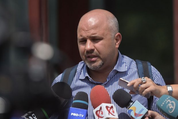 „A încălcat legea”. Europa FM: Deputatul Emanuel Ungureanu spune că l-a denunțat pe managerul care și-a aprobat singur cererea publicată de Libertatea