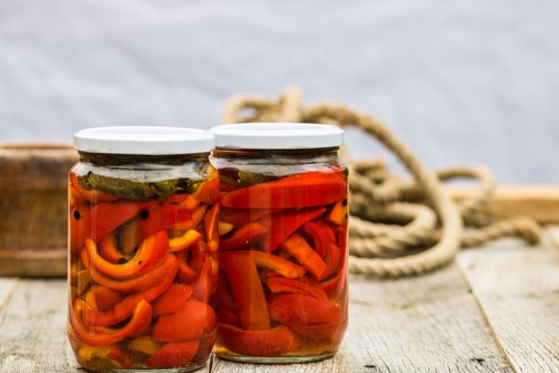 Gogoșari pentru iarnă – rețete de gogoșari murați