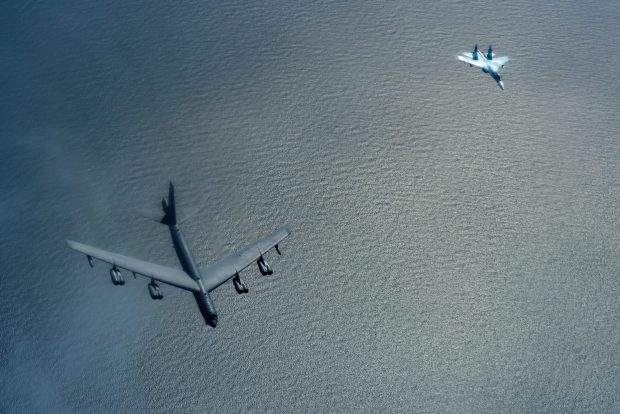 Bombardierele americane B-52, trecute pentru prima dată sub comandă NATO în timpul unei misiuni deasupra României