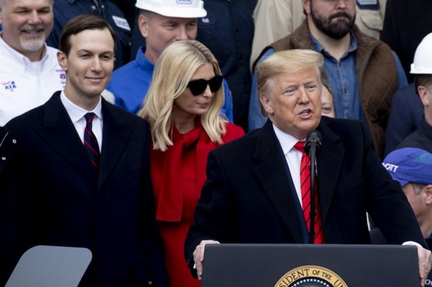 Informatorul FBI în cazul Donald Trump, „una din cele 8 persoane din cercul de apropiați”. Nu e exclus să fie unul dintre copii, spune avocatul lui