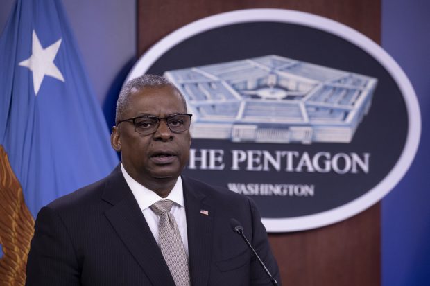 Politico: Îngrijorare majoră la Washington după ce armata chineză nu a răspuns la numeroasele apeluri date de Pentagon pe liniile telefonice de siguranță 