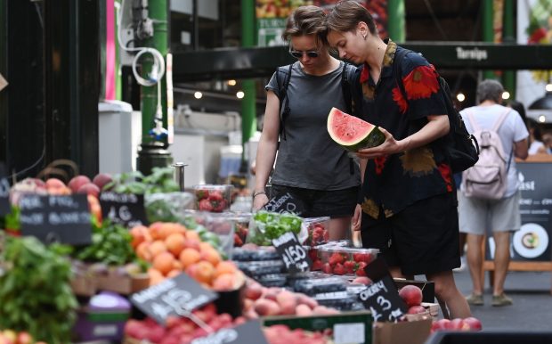 Războiul din Ucraina îi afectează serios pe britanici: prețul alimentelor din magazine a atins un nou maxim