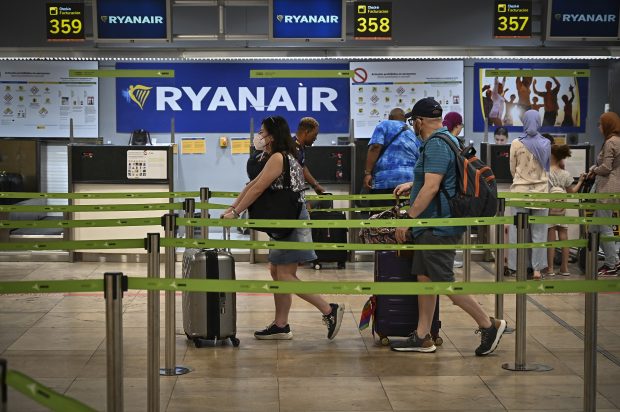 „Era biletelor de avion la 10 euro s-a terminat”, spune șeful Ryanair. Cât ar urma să crească tarifele medii