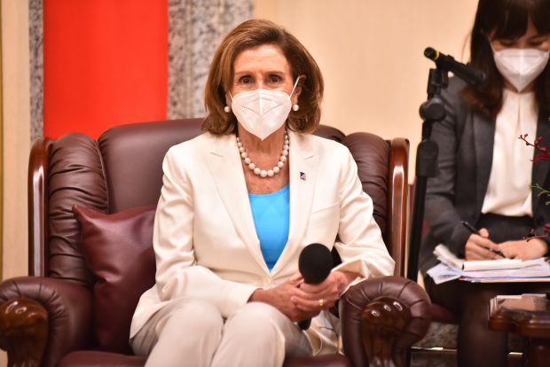 China o sancţionează pe Nancy Pelosi pentru vizita „provocatoare” în Taiwan