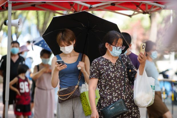80.000 de turiști, blocați pe insula Hainan din China, din cauza unui focar de COVID