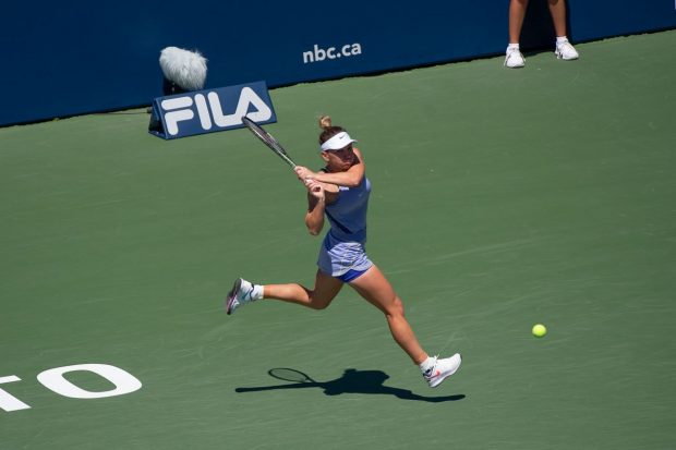 Simona Halep s-a calificat în semifinale la turneul de la Toronto, după ce a învins-o pe Coco Gauff în două seturi