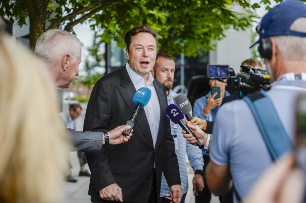 Elon Musk îndeamnă oamenii să aibă mai mulți copii: ”Criza bebeluşilor este o mare problemă”, spune miliardarul
