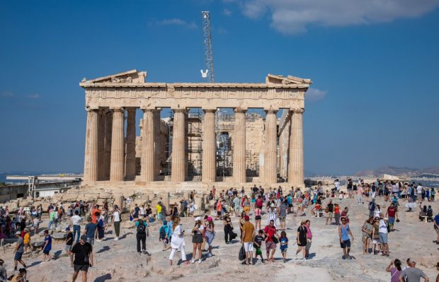 Avertizare de călătorie pentru Grecia transmisă de MAE: Caniculă și risc ridicat de incendii de vegetație