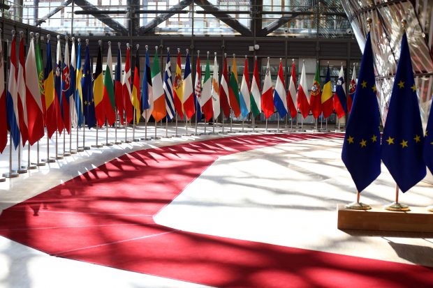 Germania şi Franţa resping într-un document comun propunerea de a le interzice cetățenilor ruşi intrarea în UE