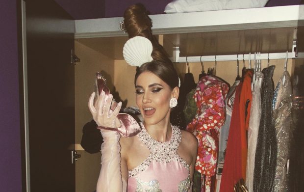Iulia Albu, apariție extravagantă la „Splash! Vedete la apă”. Și-a pregătit ținuta cu mare atenție