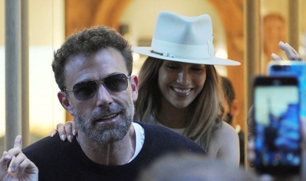 Jennifer Lopez și Ben Affleck petrec luna de miere în Italia. Cum au fost surprinși la doar câteva zile de la nuntă