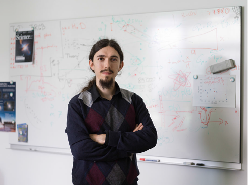 Lecțiile pe care un om de știință le oferă „corporatiștilor” după ce a lucrat la Google: munca în exces „înseamnă că firma are un defect pe care tu încerci să-l acoperi”