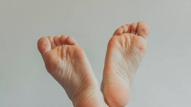 Ce trebuie să știi dacă stai mult în picioare la locul de muncă. Pericolul la care te expui