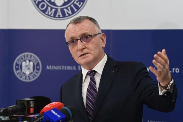 Câți bani primesc profesorii care aleg să predea la țară. Anunțul ministrului Sorin Cîmpeanu