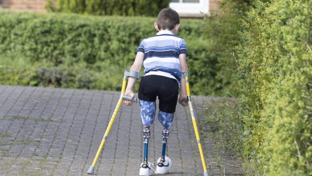 Părinții care l-au maltratat pe micul Tony, încât a fost nevoie să-i fie amputate picioarele ca să fie salvat, vor fi eliberați din închisoare