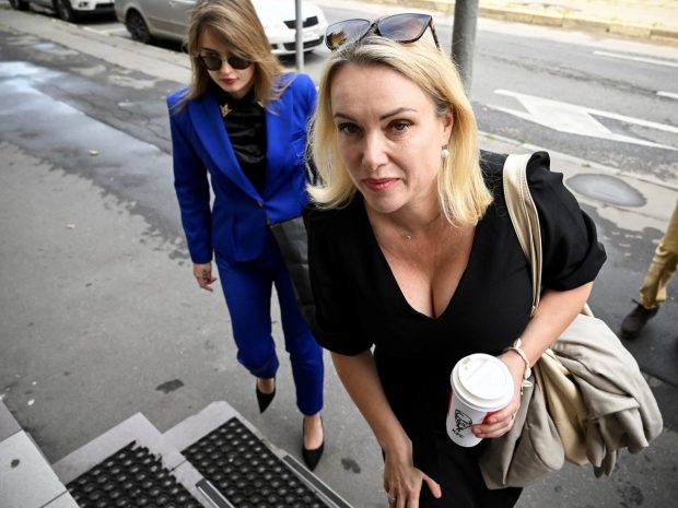 Jurnalista rusă Marina Ovsiannikova a primit o nouă amendă: „Merg la tribunal ca și cum m-aș duce la serviciu”