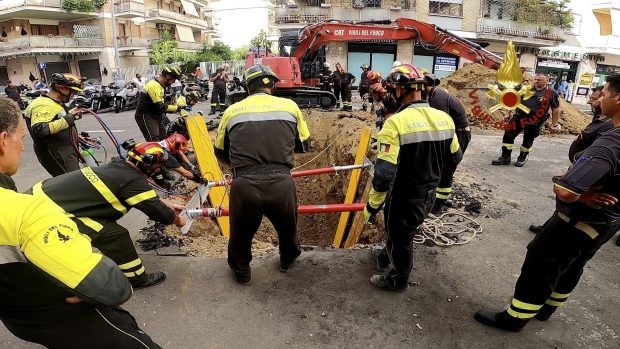 Un italian a stat 8 ore îngropat într-un tunel care ducea spre o bancă, lângă Vatican. Ce ipoteză au autoritățile