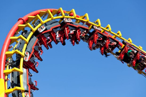 34 de răniți, din care doi în stare gravă, după ce două trenuri roller-coaster s-au ciocnit într-un parc de distracții din Germania