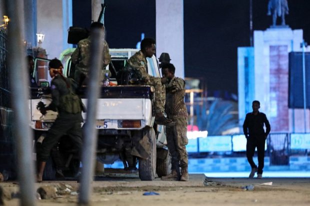 Hotel din capitala Somaliei, atacat de militanții islamiști. Opt persoane au fost ucise