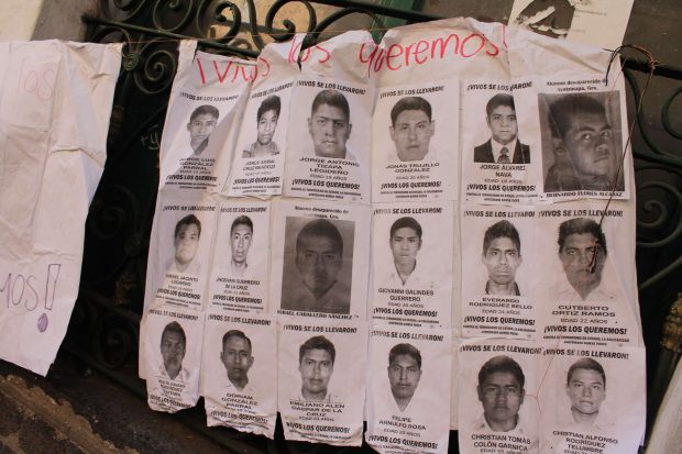 După 8 ani de la dispariția a 43 de studenți mexicani, procurorul de caz a fost arestat. „Este o crimă a statului” 