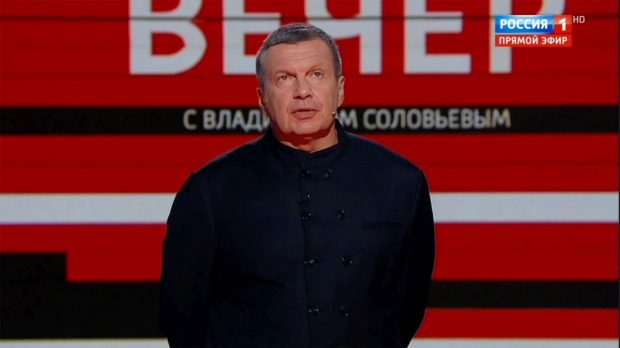 Propaganda de război a televiziunilor Kremlinului, din ce în ce mai puțin gustată de ruși. Care este motivul