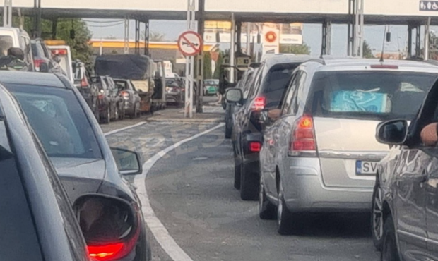 Cozi de un kilometru la vămile Petea și Urziceni, după ce traficul a fost blocat aproape două ore