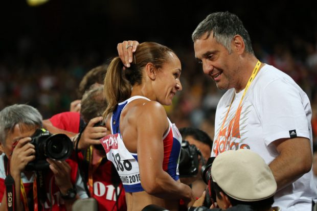 Antrenorul britanic Toni Minichiello a fost suspendat pe viață din atletism din cauza „comportamentului sexual nepotrivit”