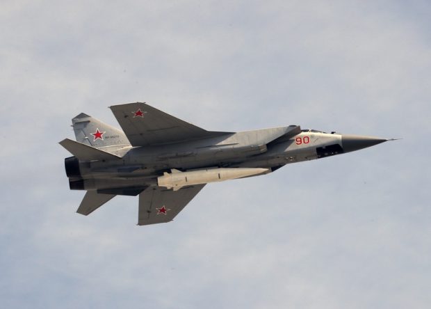 Armata română, înșelată de o grupare infracțională. MIG-uri stricate după ce au fost alimentate cu kerosen de proastă calitate
