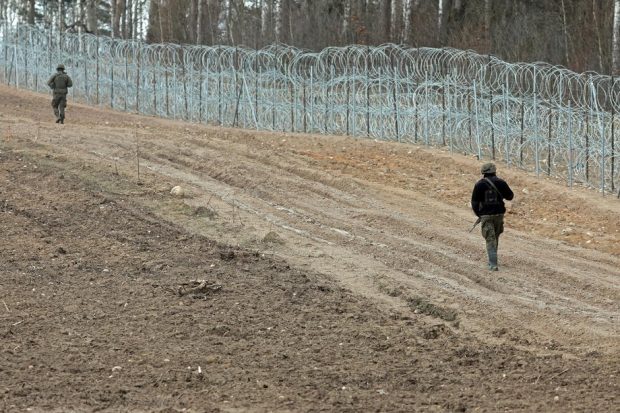 Lituania a terminat construcția barierei de-a lungul graniței sale cu Belarus