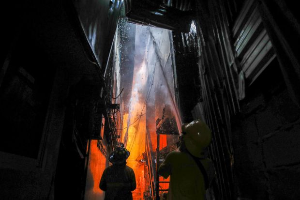13 morți și 35 de răniți în urma unui incendiu dintr-un club din Thailanda. Focul, stins după 3 ore