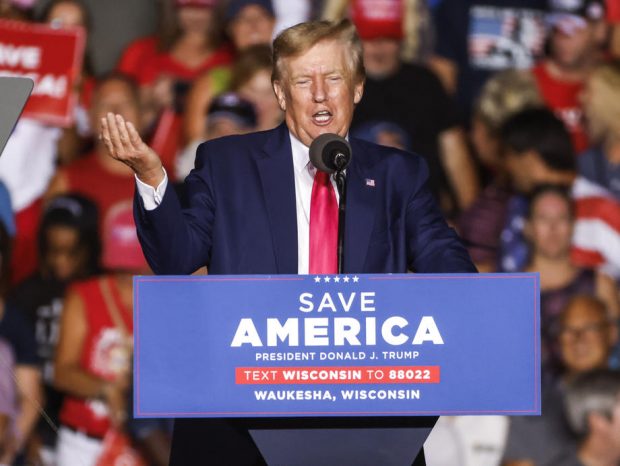 Donald Trump folosește perchezițiile FBI de la reședința sa pentru a cere donații politice