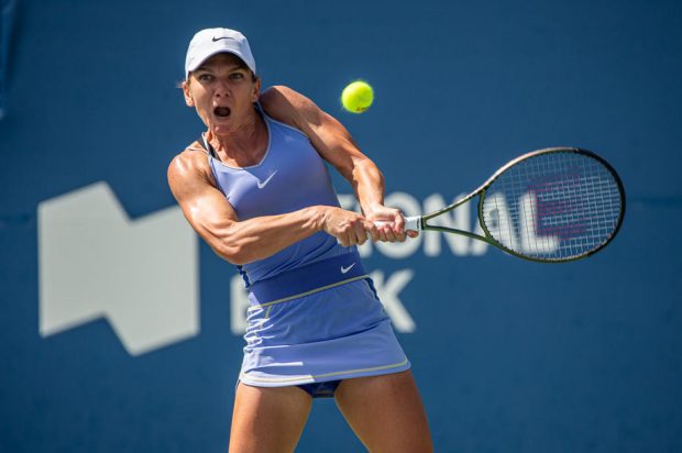 Simona Halep s-a calificat în turul doi de la Cincinnati, după un meci în care a acuzat dureri la piciorul stâng