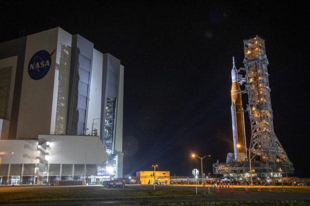NASA trimite astăzi cea mai mare rachetă a sa spre Lună. Unde puteți urmări în direct lansarea misiunii Artemis 1