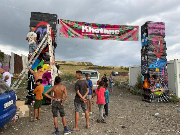 Festivalul Khetane – Untold-ul celor fără susținere și fără resurse din ghetoul Clujului de la Pata Rât