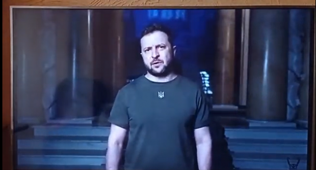 Zelenski a apărut pe ecranele televizoarelor din Crimeea, după ce hackerii ucraineni au atacat televiziunea locală