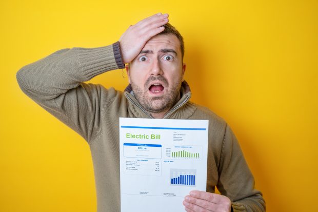 Cum se citeşte corect factura la curent. La ce detalii să fiți atenți