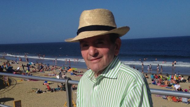 Un american de 76 de ani, pacient Covid, a murit după 850 de zile în care a fost conectat la un ventilator