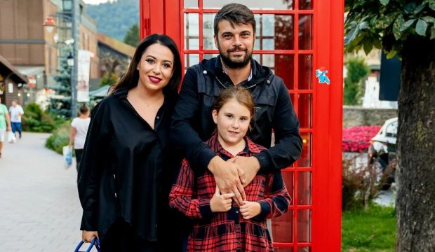 Mesajul transmis de Oana Roman despre relația cu Marius Elisei. „De aproape 10 ani mă strădui să ne ținem aproape și împreună”