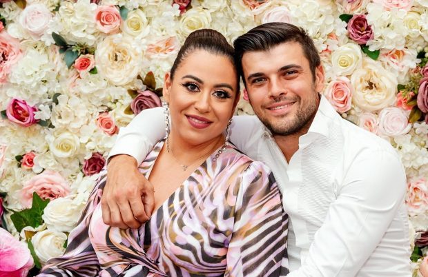 Marius Elisei își aniversează astăzi ziua de naștere. Oana Roman l-a surprins cu un mesaj de dragoste, însă el a făcut un anunț neaștepat